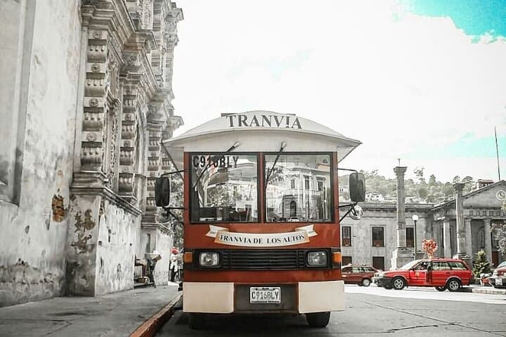 Explore Xela by Trolley: 90-Minute Historic City Tour of Quetzaltenango