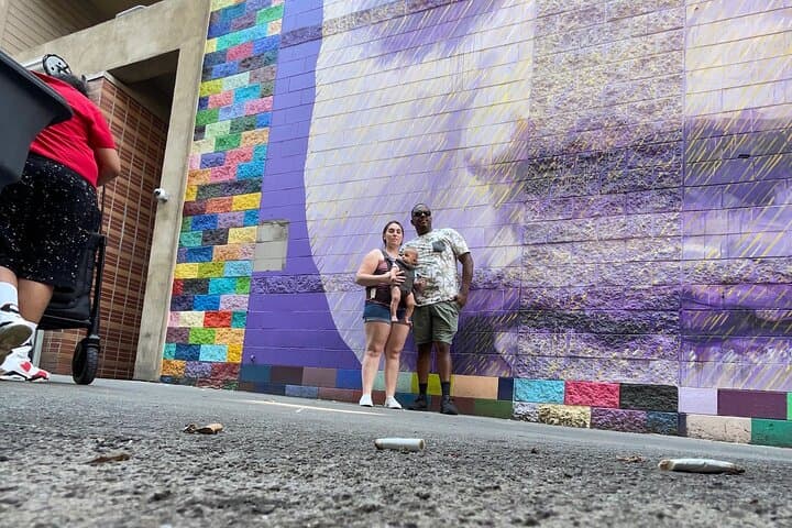 Downtown Knoxville Hidden Walking Tour: Ice Cream, Coffee & Tennessee River Gems photo 2