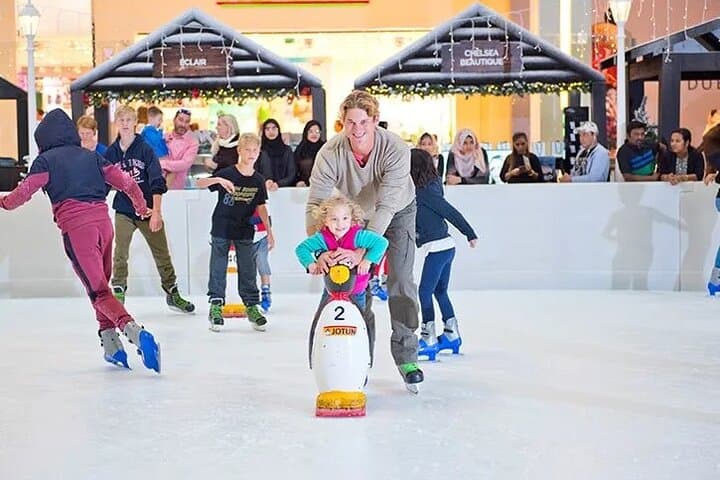 Night Skating at Dubai Ice Rink: DJ Sessions, Snowfall & Family Fun photo 6