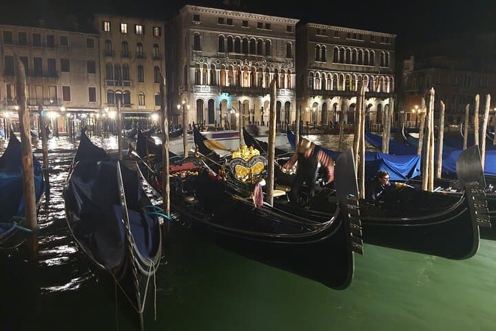 Venice After Dark: Small-Group Night Walking Tour to Experience Venice Like a Local photo 4