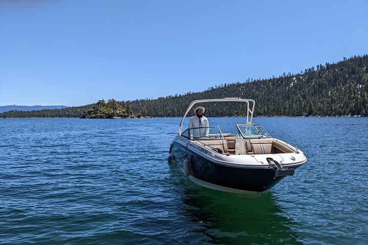 Half-Day Luxury Yacht Tour on Lake Tahoe: Emerald Bay & Vikingsholm photo 6