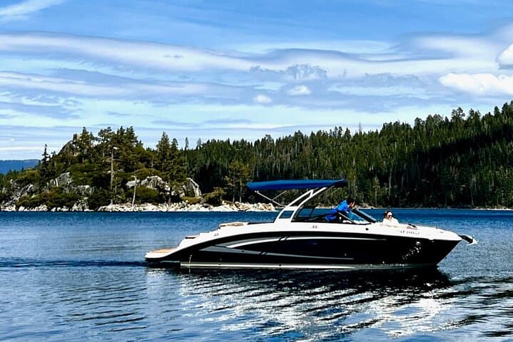 Half-Day Luxury Yacht Tour on Lake Tahoe: Emerald Bay & Vikingsholm photo 3