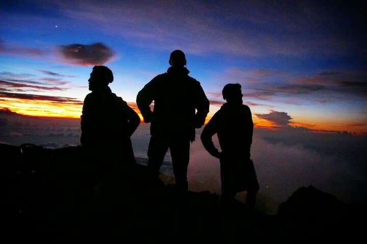 Mount Agung Sunrise Trek: Besakih and Pasar Agung Routes for Serious Trekkers photo 4