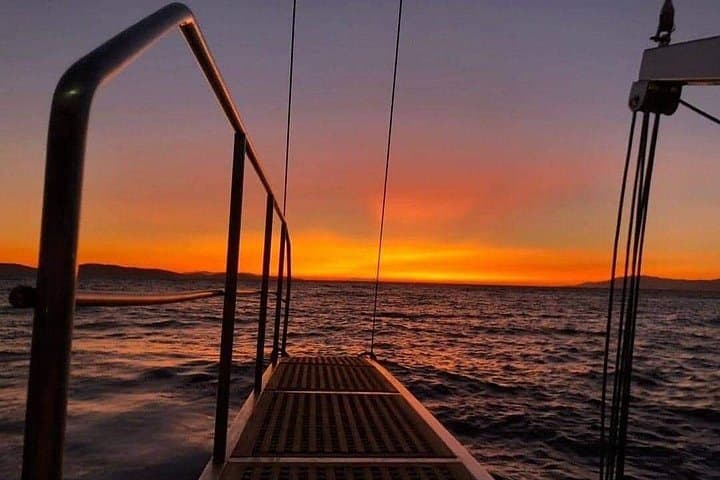 Private Sunset Motorboat Cruise in Milos — Kleftiko & Coastal Coves photo 3