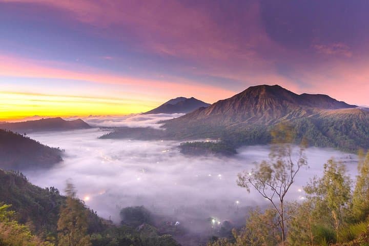 Mount Batur Sunrise Trek: Private Sunrise Hike, Lake Views & Hot Springs in Bali photo 3