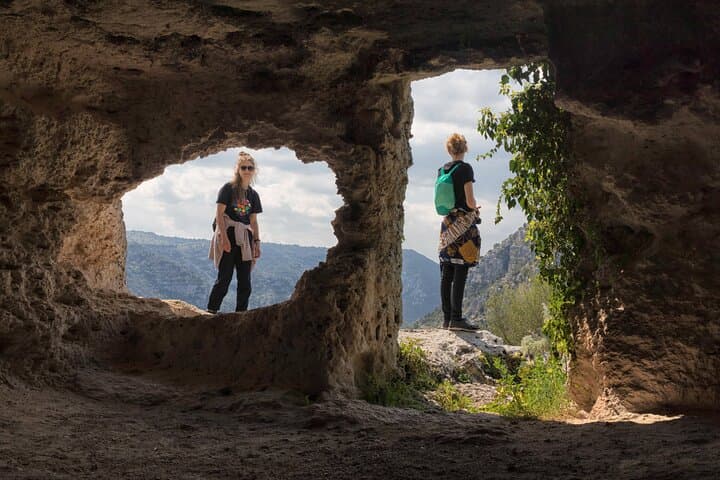 Pantalica Hike from Syracuse: Explore Gorges, Rock Tombs & Anapo River Trails photo 2