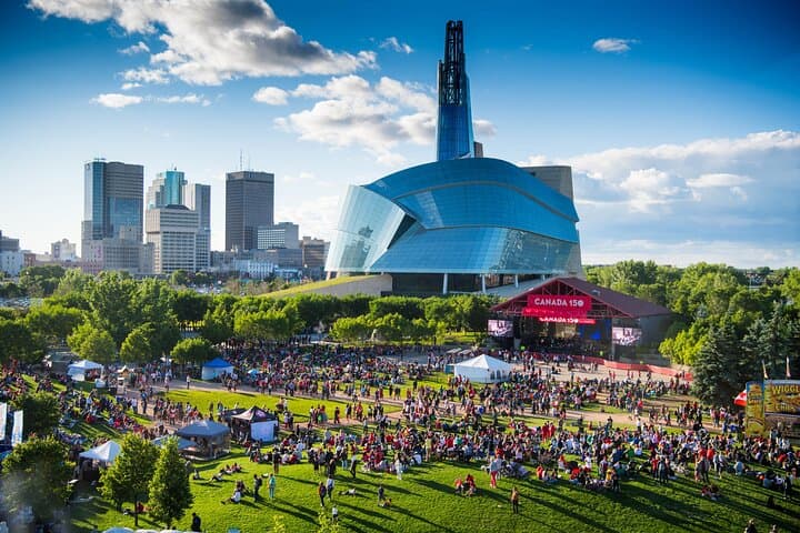 Private Winnipeg City Tour: Essential 2-Hour Guided Driving Experience photo 3