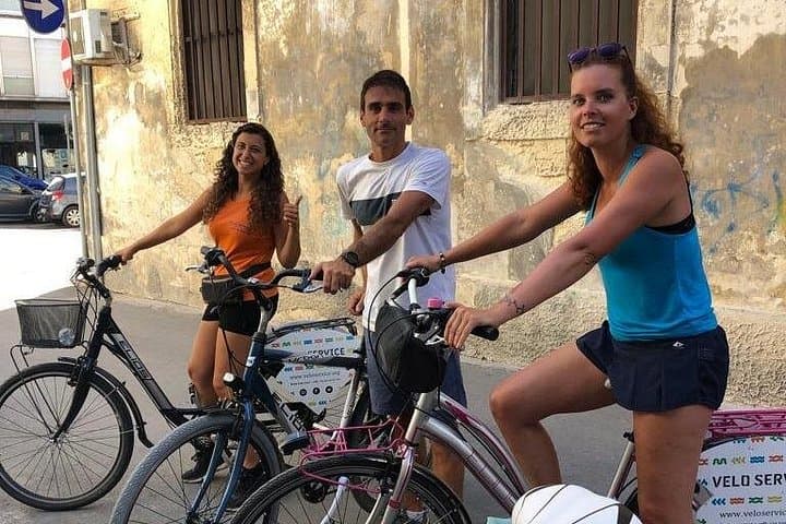 Private Guided Bike or Rickshaw Tour of Lecce's Historic Center photo 3