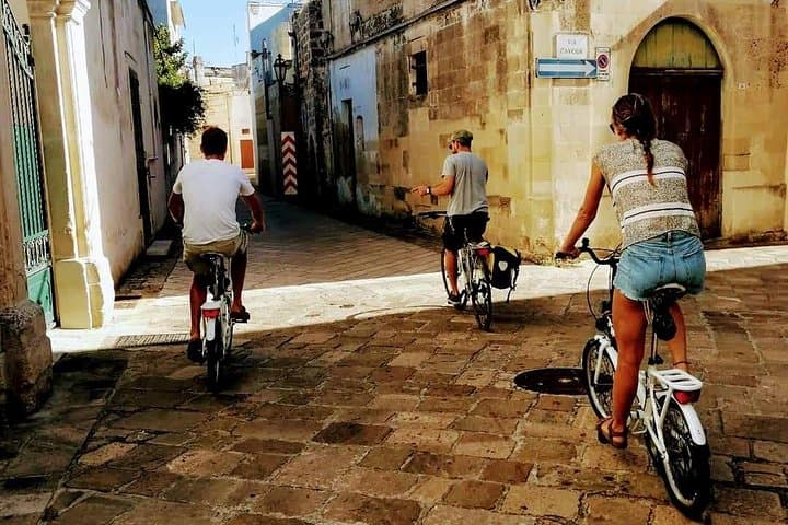 Private Guided Bike or Rickshaw Tour of Lecce's Historic Center photo 4