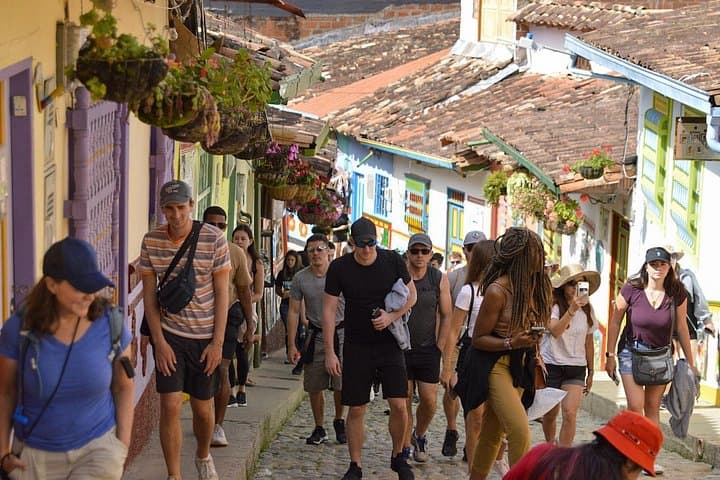 Guatapé Day Trip: Climb La Piedra, Boat the Reservoir & Stroll the Malecón photo 1