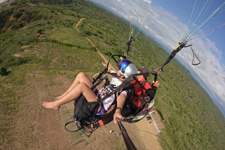 Montañita Paragliding: Tandem Coastal Flights from Libertador Bolívar, Ecuador photo 3
