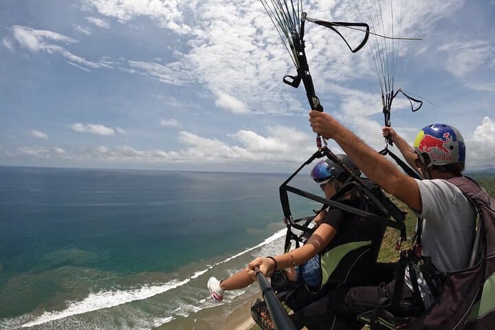 Montañita Paragliding: Tandem Coastal Flights from Libertador Bolívar, Ecuador photo 6