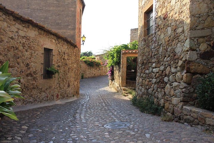 Stunning Spain: 8-Day Luxury Self-Drive Road Trip from Madrid to the Pyrenees photo 2