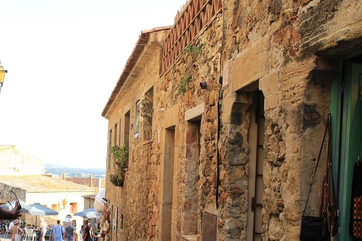 Stunning Spain: 8-Day Luxury Self-Drive Road Trip from Madrid to the Pyrenees photo 3