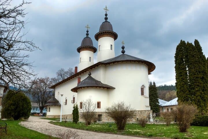 10-Day Private Romania Tour from Bucharest: Castles, Monasteries & Transfagarasan photo 3