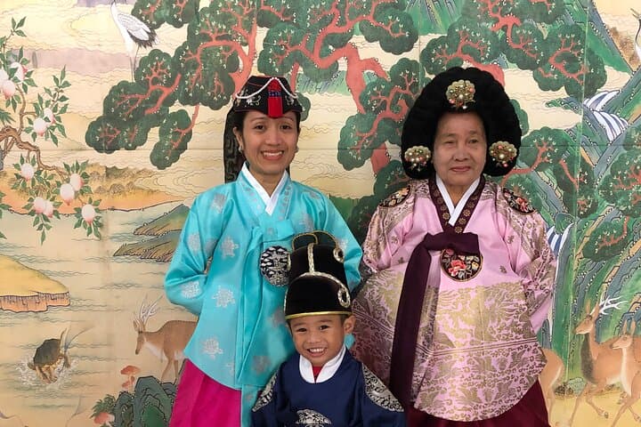 Seoul Private Car Tour with Expert Local Guide — Custom All-Day City Experience photo 6