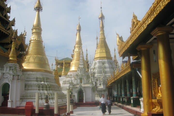 10-Day Bangkok & Yangon Cultural Tour — Temples, Markets, and Urban Life