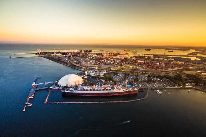 Introductory Helicopter Lesson in Los Angeles: Fly Over Long Beach and the Port photo 5