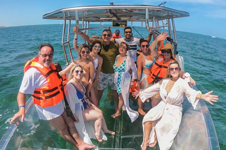 Clear-Bottom Private Boat Tour on Nichupté Lagoon, Cancun photo 4