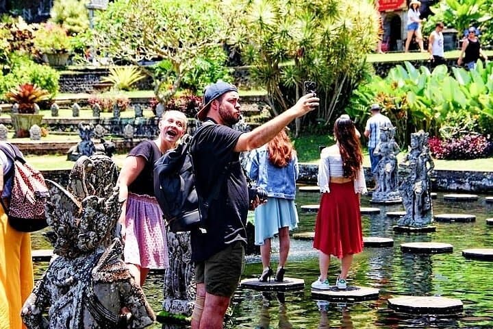 Full-Day Private Bali Highlights Tour: Ubud Monkeys, Rice Terraces, Temples & Beaches