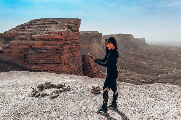 Edge of the World Tour — Jebel Fihrayn Day Trip from Riyadh photo 1