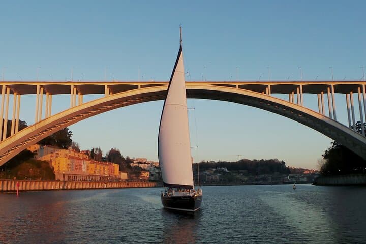 Sunset Sail on the Douro River: 2-Hour Porto Sailboat Experience photo 6