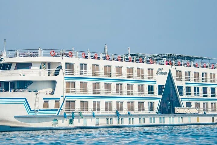 Deluxe Nile Cruise from Luxor to Aswan: Abu Simbel, Temples & Balloon photo 4