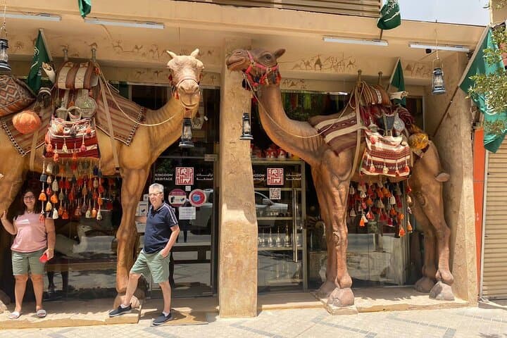 Jeddah Traditional Tour: Tasting & Historical Highlights by Night