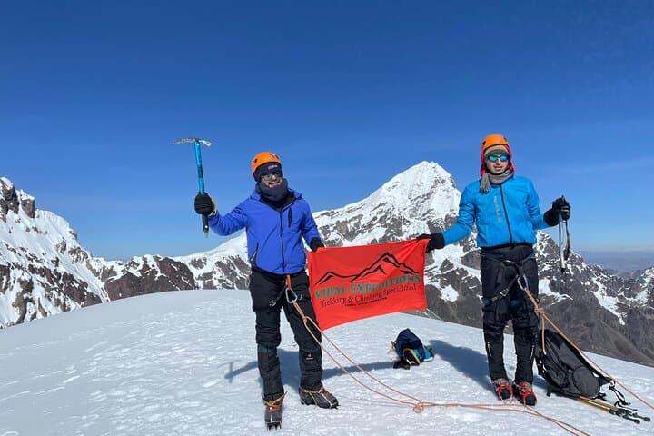 Qampa Climb: 2-Day Ausangate Summit Trek from Cusco
