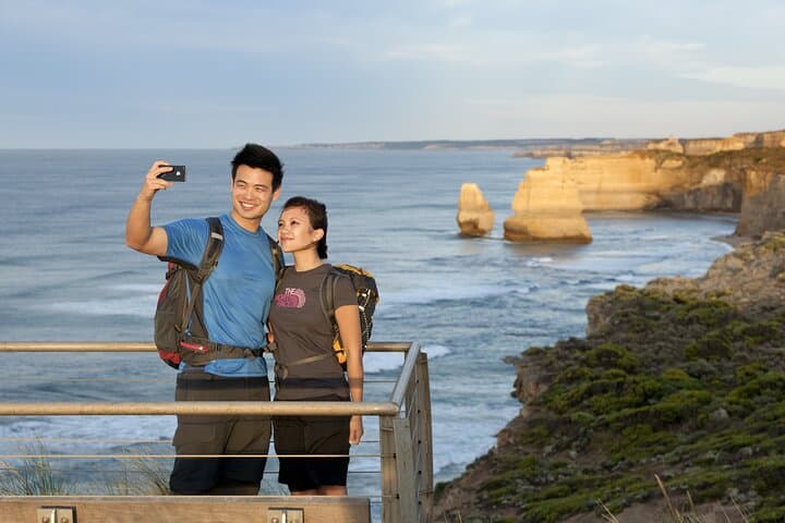 Great Ocean Road & 12 Apostles: Full-Day Scenic Tour from Melbourne