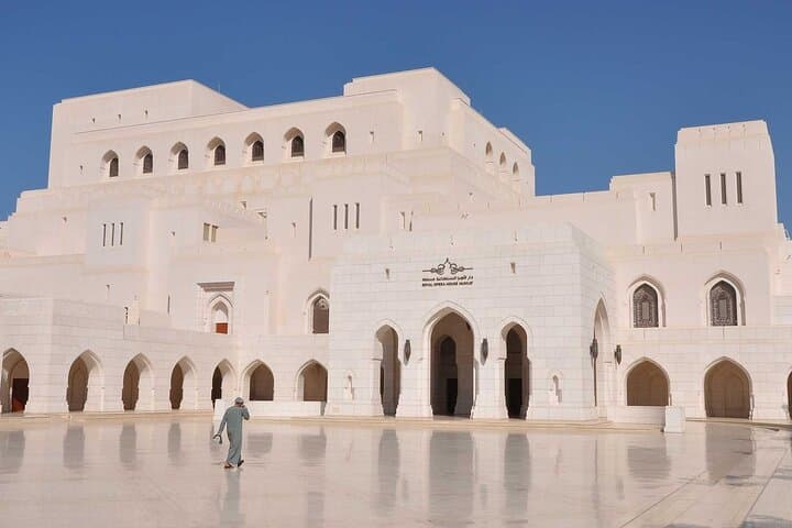 Explore Muscat: A Full-Day City Adventure