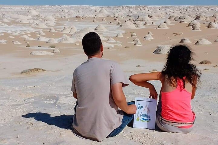 One-Day Safari to Egypt’s White Desert and Black Desert from Cairo