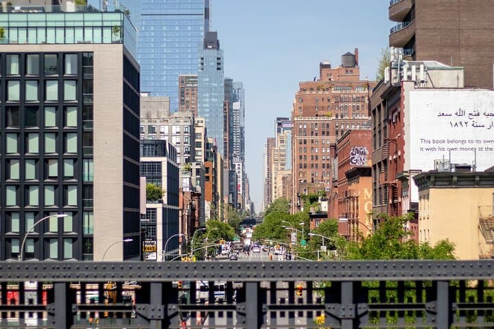Walking the High Line: 75-Minute Small-Group Tour of New York’s Elevated Park photo 4