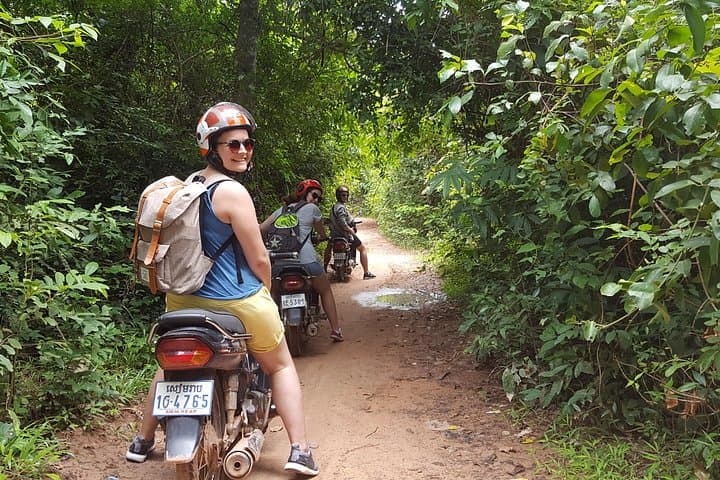 Siem Reap Motobike Countryside Adventure: Full-Day Lakeside Lunch & Ancient Bridge photo 1