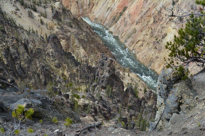 Private Full-Day Grand Canyon of Yellowstone Hiking Adventure photo 4