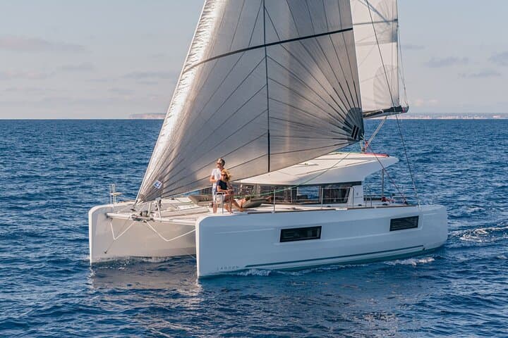 Private 40 ft Catamaran Charter in Cozumel: Snorkel El Cielo & Palancar