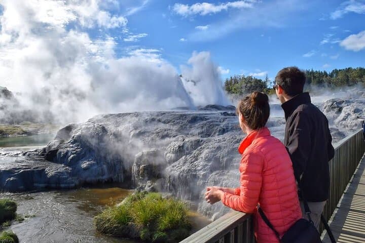Private Tauranga Day Trip to Rotorua: Te Puia Geysers & Polynesian Spa photo 2