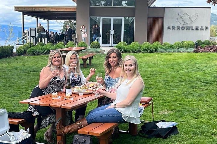 Lake Country Scenic Wine Tour: Okanagan Wine-Tasting Experience from Kelowna photo 3