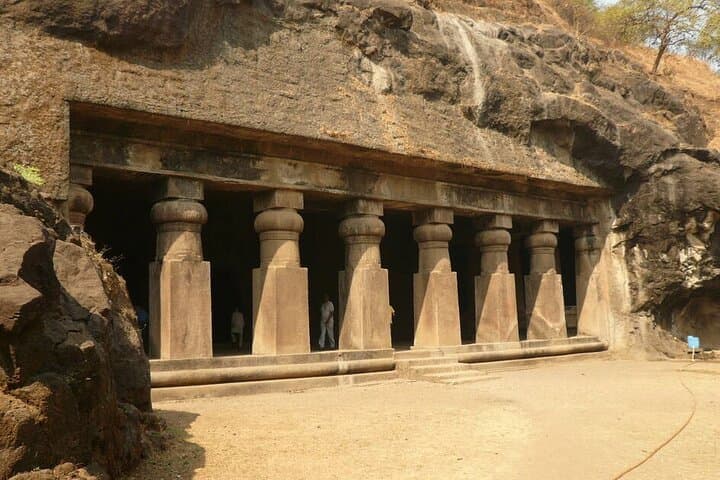 Ferry to Elephanta Caves from Mumbai: Exploring Gharapuri's Rock‑Cut Temples photo 6