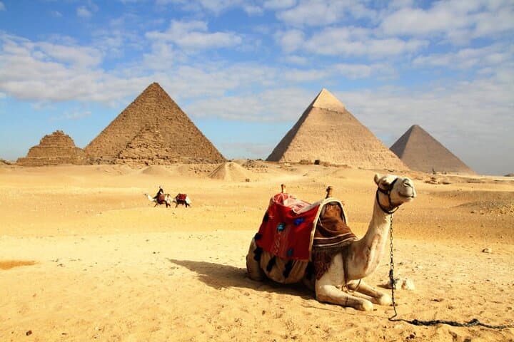 Cairo in a Day: Giza Pyramids & Egyptian Museum from Taba by Plane