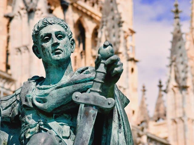 Explore York: Self-Guided Walk from York Minster to Stonegate