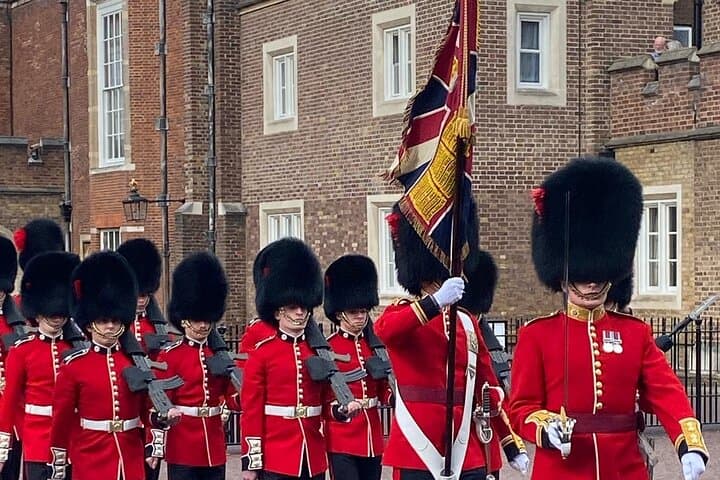 London Black Cab Private Tour — 4-Hour Royal & Historic Highlights