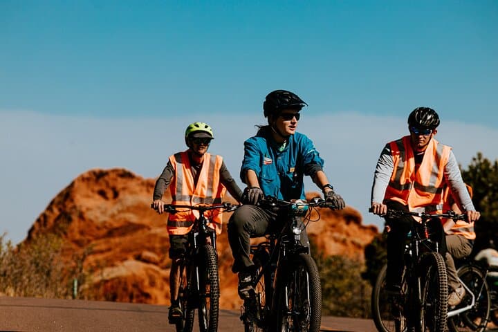 Explore Garden of The Gods: A 5-Mile Bike Tour Through Colorado’s Red Rock Marvels photo 5