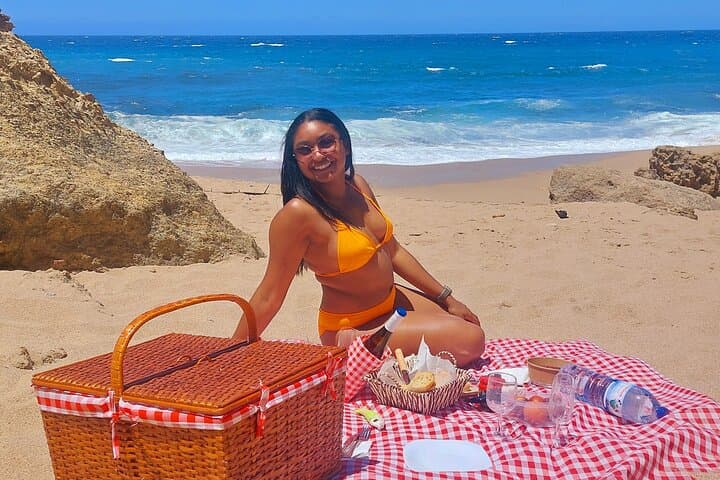 Coastal Jeep Adventure from Lisbon: Arrábida, Sesimbra & Beach Picnic photo 6