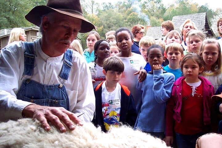 Explore Blue Springs, Fendall Hall & Landmark Park: Dothan-Eufaula Multi-Attraction Pass