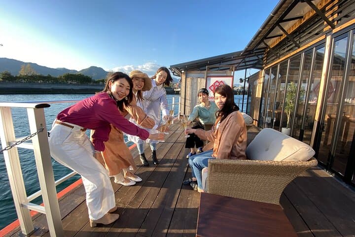 Lunch Cruise on HANAIKADA: Raft-Style Cruise Around Miyajima's West Coast