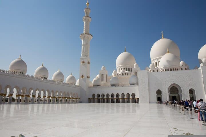 Private Abu Dhabi Day Tour from Dubai — Sheikh Zayed, Emirates Palace & Yas Island photo 3
