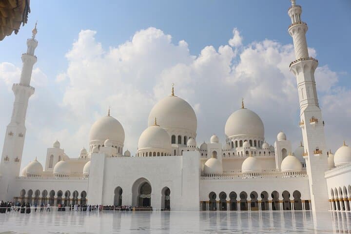 Private Abu Dhabi Day Tour from Dubai — Sheikh Zayed, Emirates Palace & Yas Island photo 6