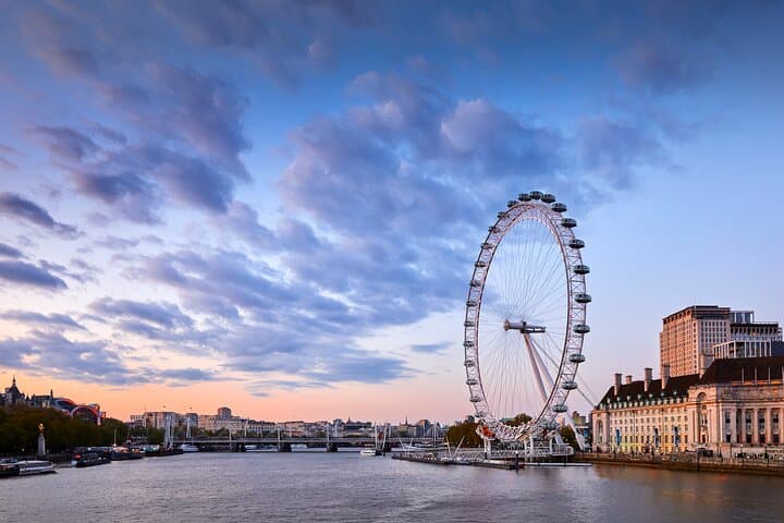 Skip-the-Line London Eye Fast-Track Experience: 30-Minute Capsule & 4D photo 4