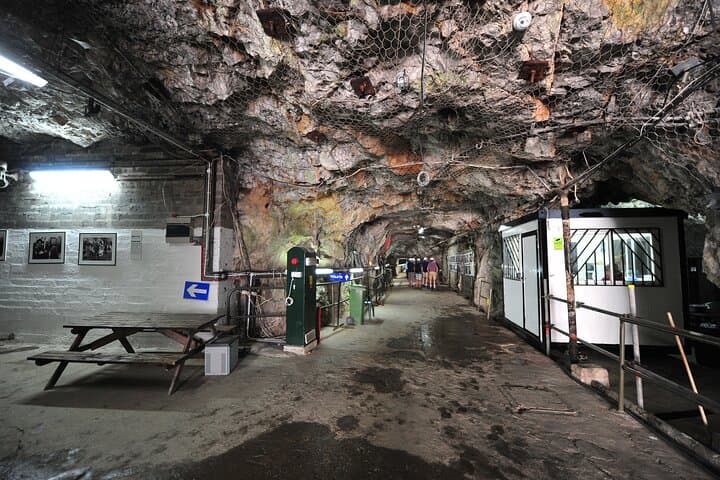 Gibraltar Great Siege & WWII Tunnels Tour — Walk the Rock in 3 Hours photo 6